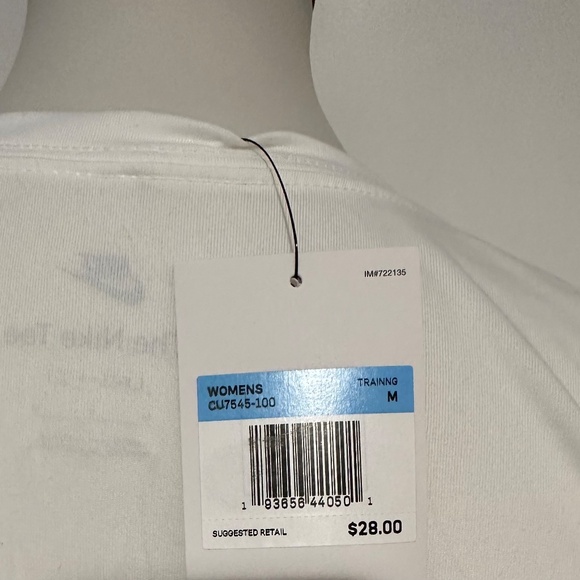 The Nike‎ Tee Women's - Dry Fit -  Long Sleeve - Size M - NEW With Tags. - Picture 5 of 13